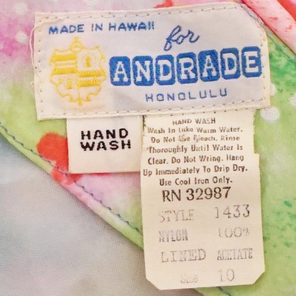Vintage 1960s Psychedelic Hawaiian Muumuu/Mumu Made in Hawaii by Andrade - Picture 6 of 6